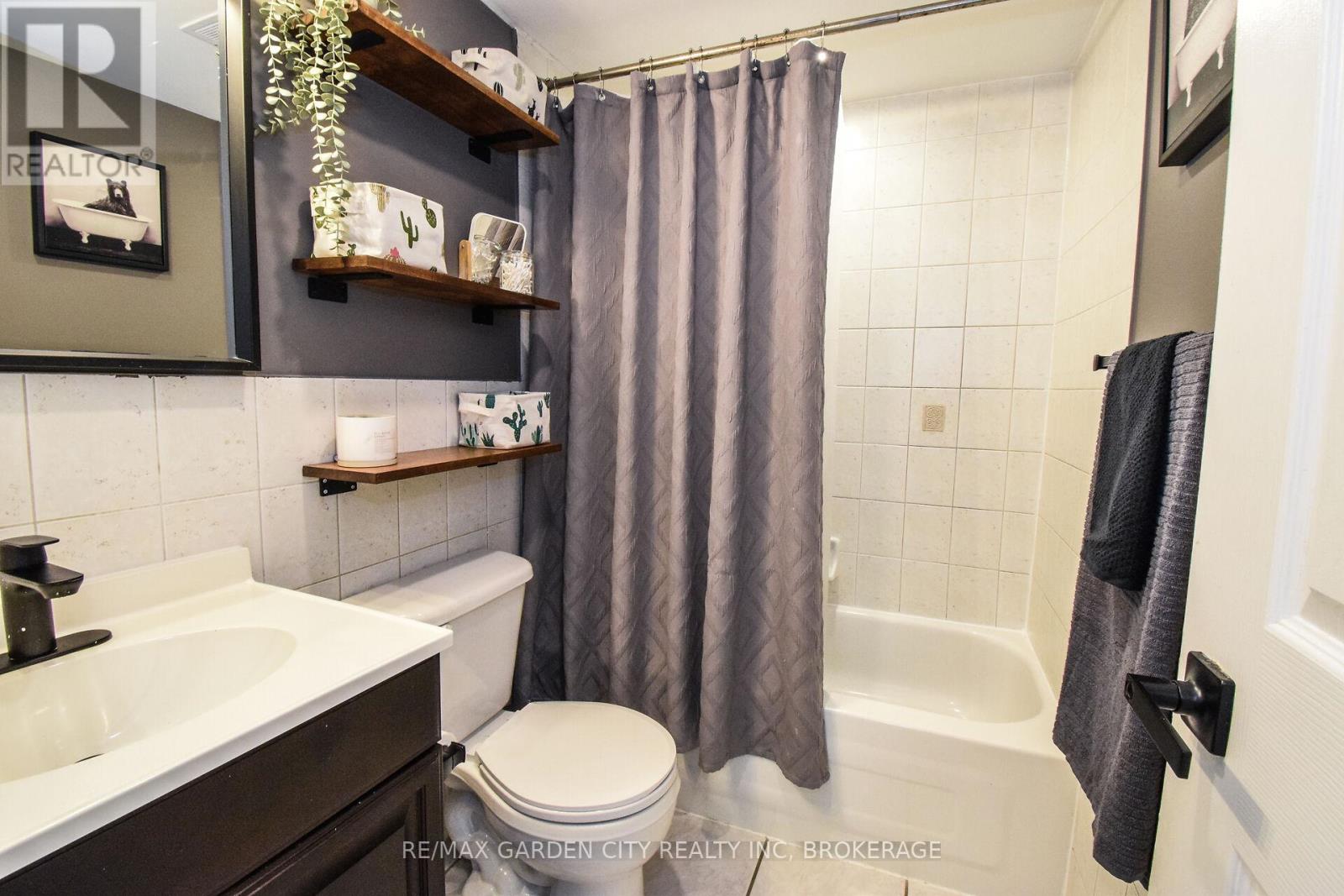 811 - 75 Glenburn Court, Hamilton, Ontario  L8E 1C7 - Photo 26 - X12412935