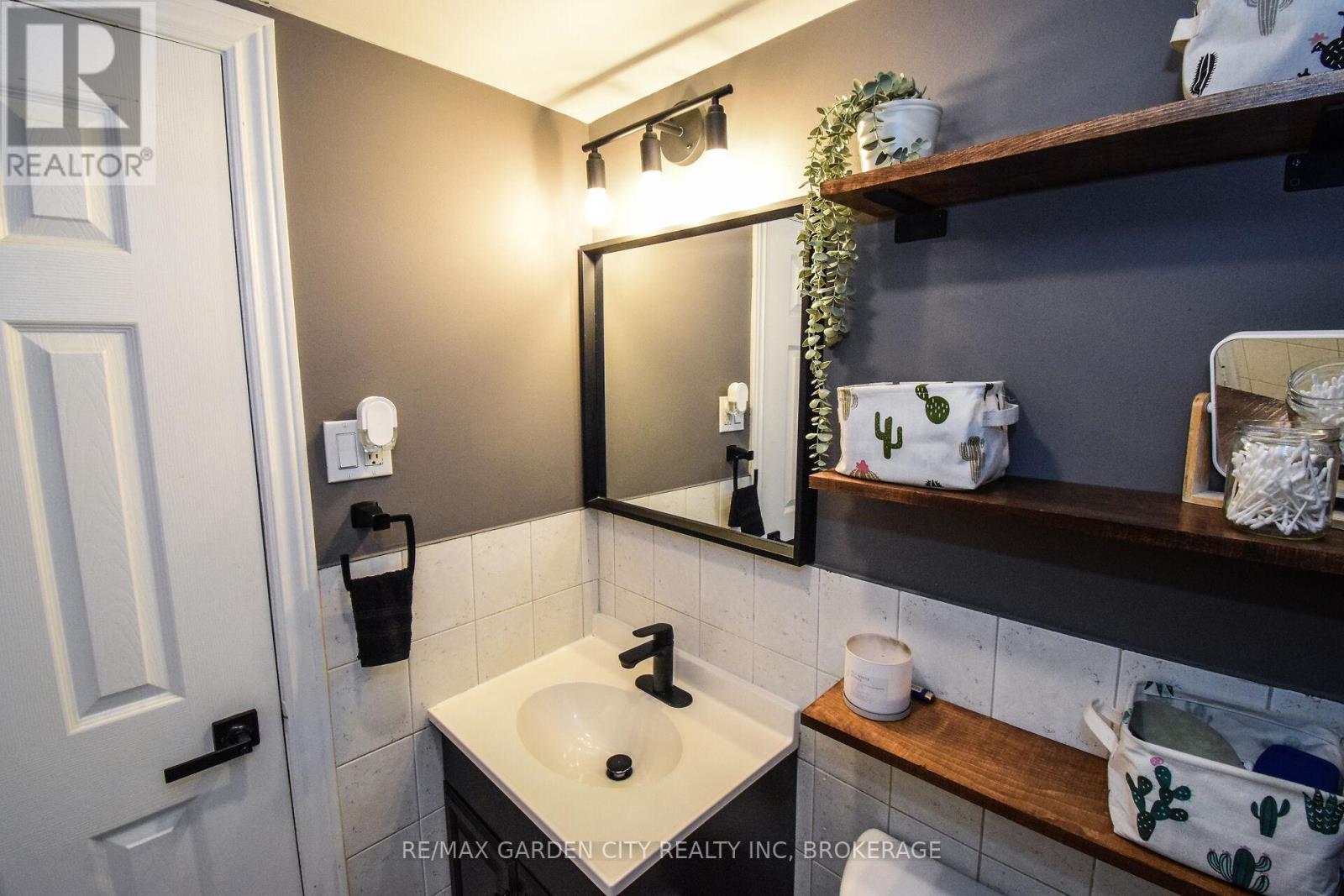 811 - 75 Glenburn Court, Hamilton, Ontario  L8E 1C7 - Photo 27 - X12412935