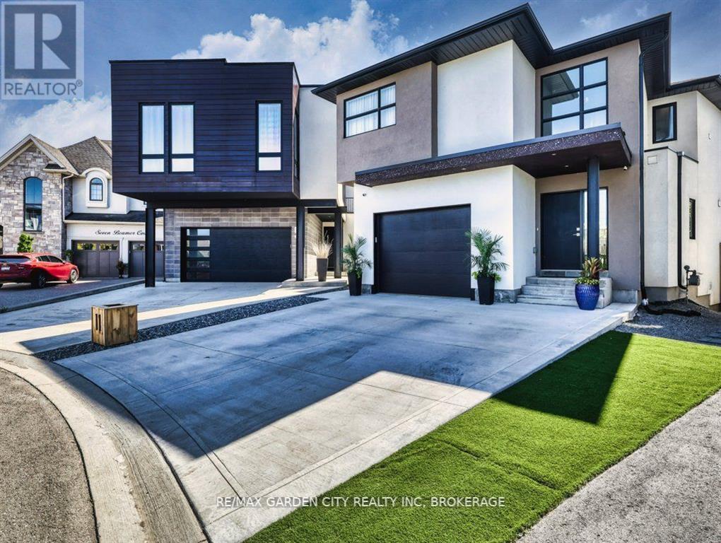 11 Beamer Court, Thorold, Ontario  L2V 3X7 - Photo 2 - X12413453