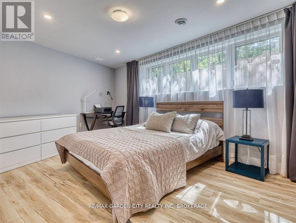 11 Beamer Court, Thorold, Ontario  L2V 3X7 - Photo 43 - X12413453