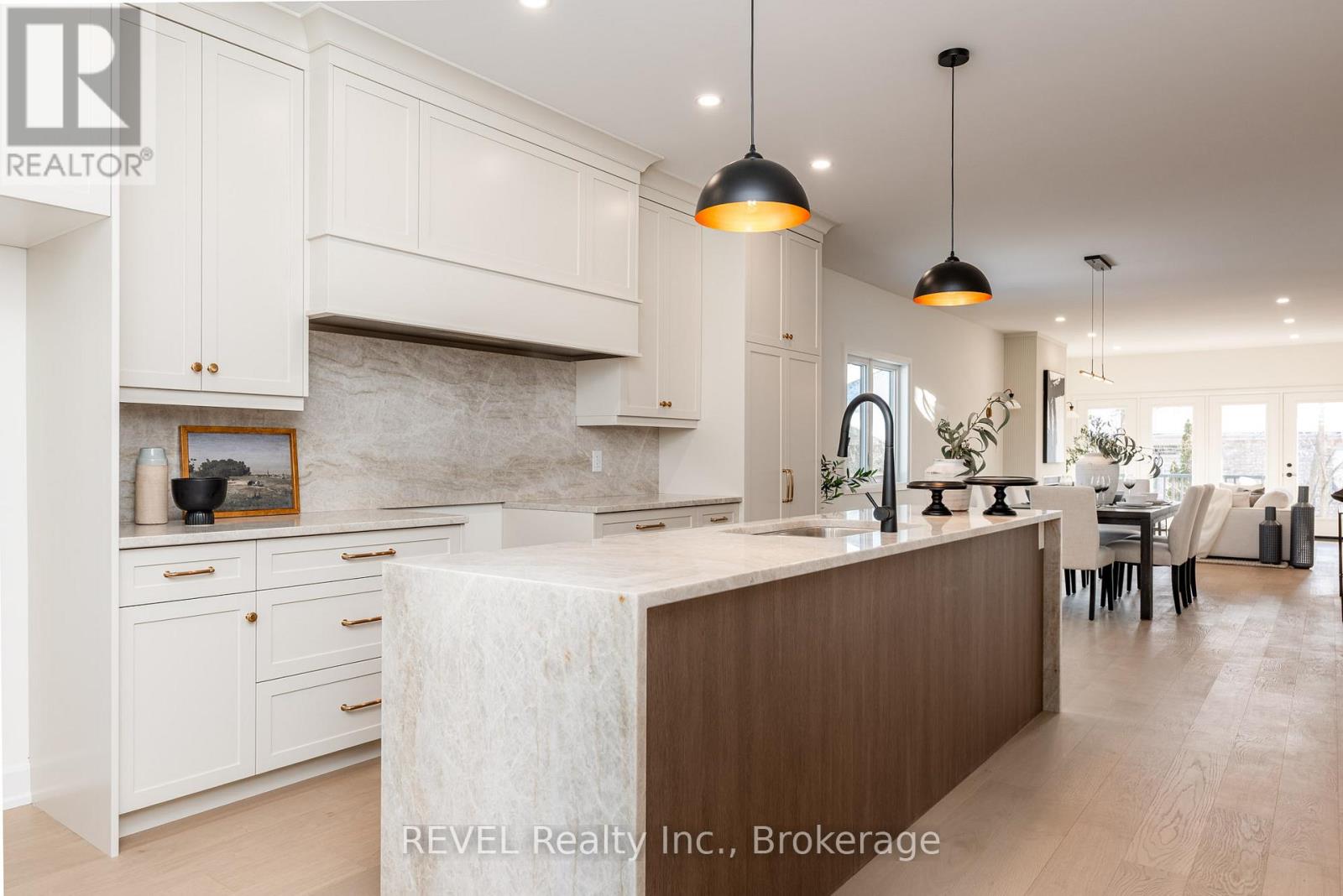 11 Stickles Street, Pelham, Ontario  L3C 3C3 - Photo 12 - X12413672