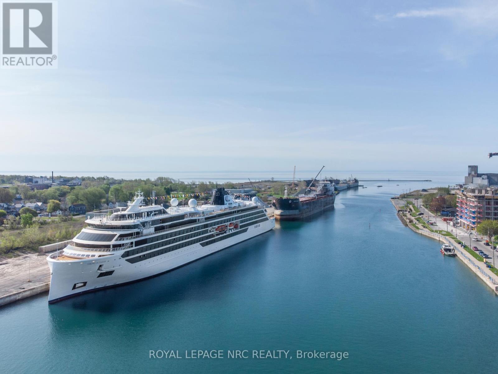 244 West Street, Port Colborne, Ontario  L3K 4E4 - Photo 13 - X12414351