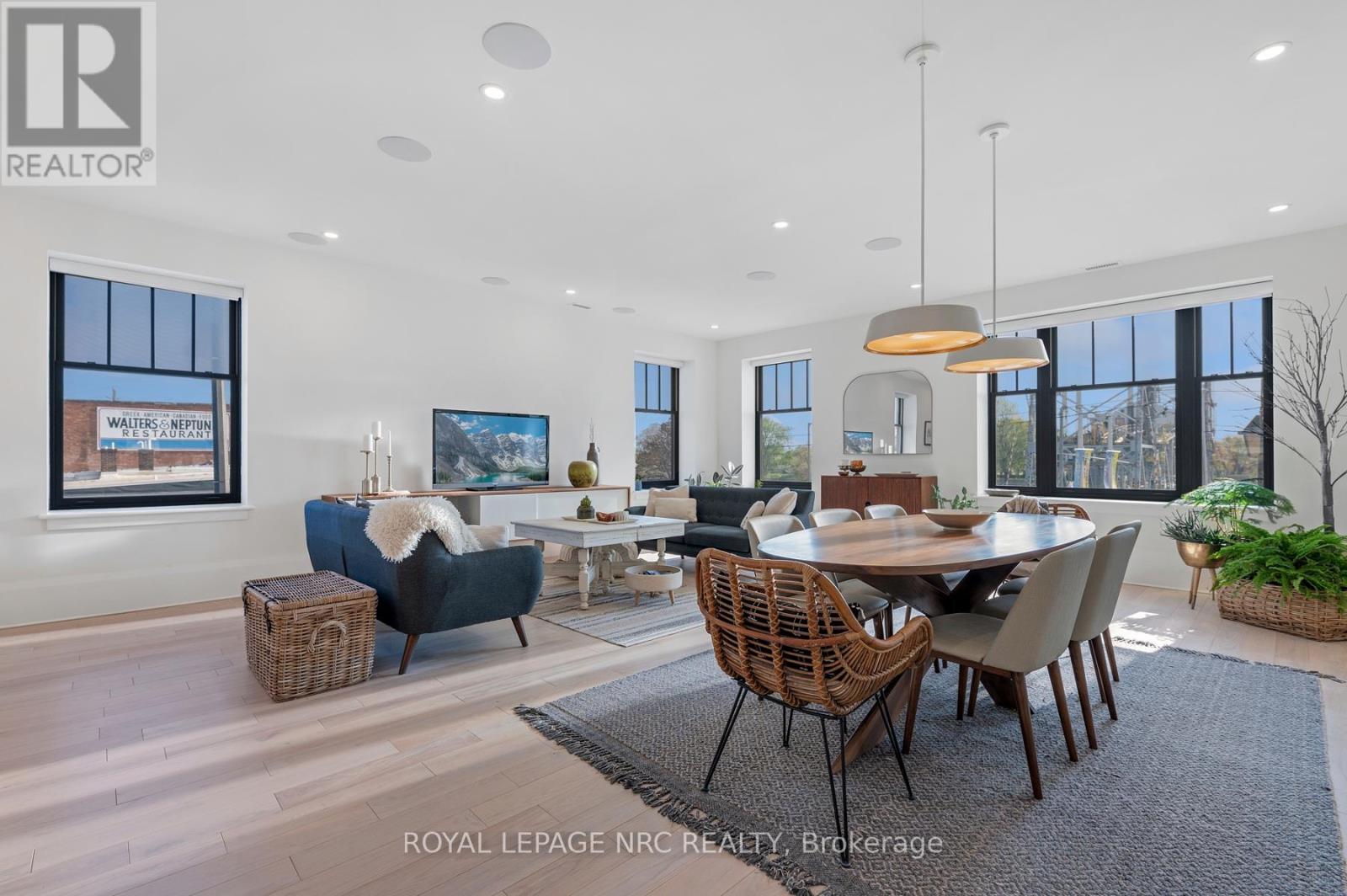 244 West Street, Port Colborne, Ontario  L3K 4E4 - Photo 16 - X12414351