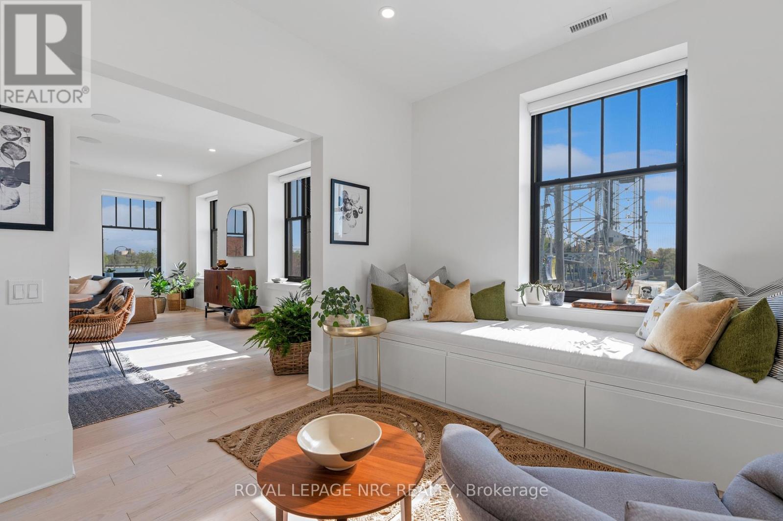 244 West Street, Port Colborne, Ontario  L3K 4E4 - Photo 21 - X12414351