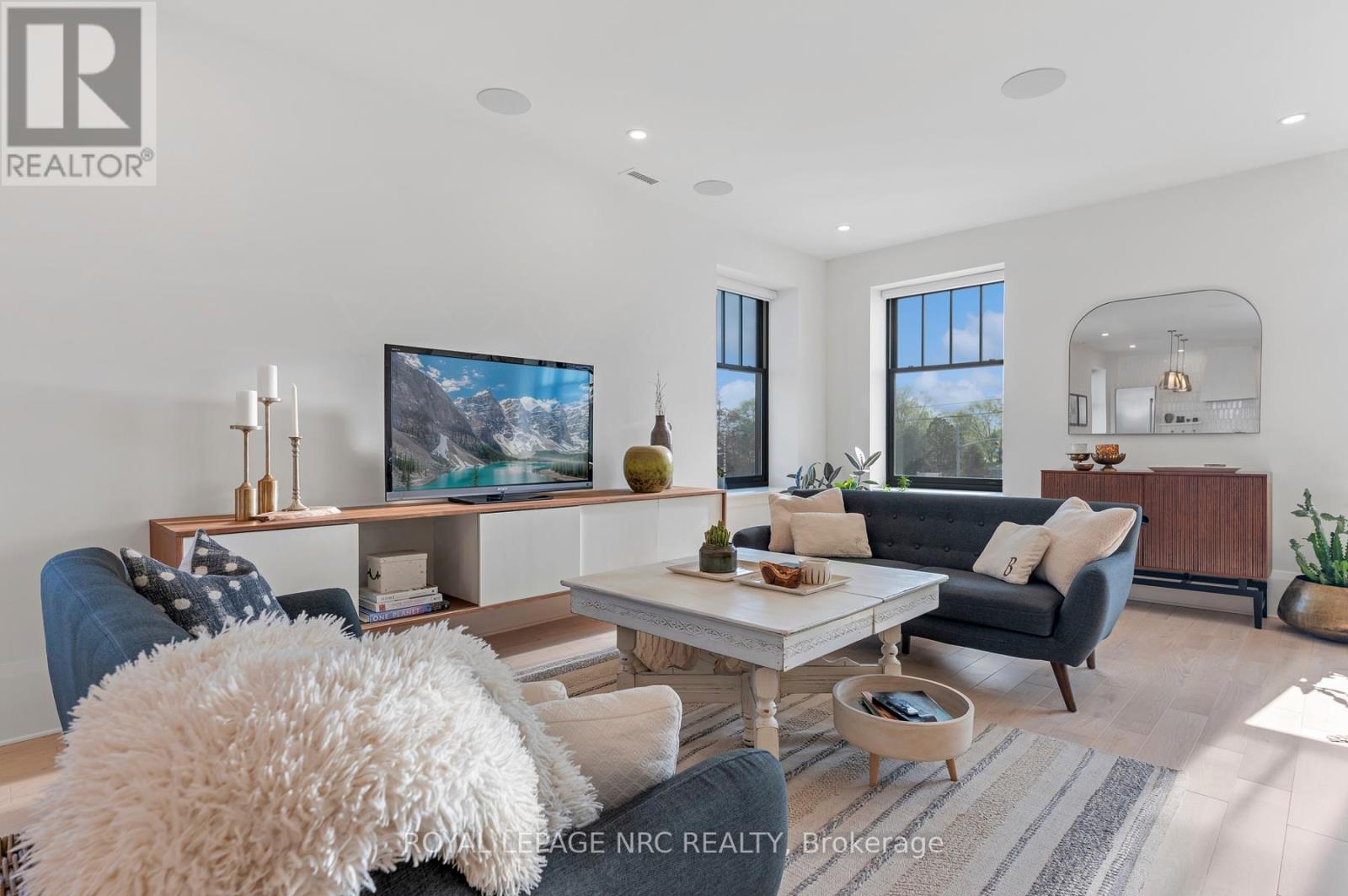 244 West Street, Port Colborne, Ontario  L3K 4E4 - Photo 23 - X12414351