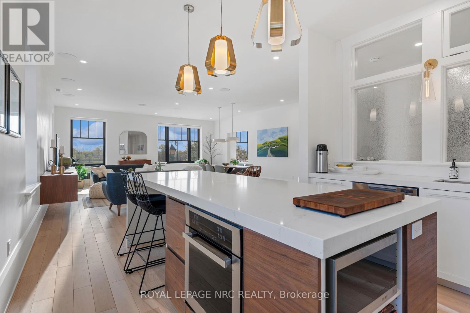 244 West Street, Port Colborne, Ontario  L3K 4E4 - Photo 25 - X12414351