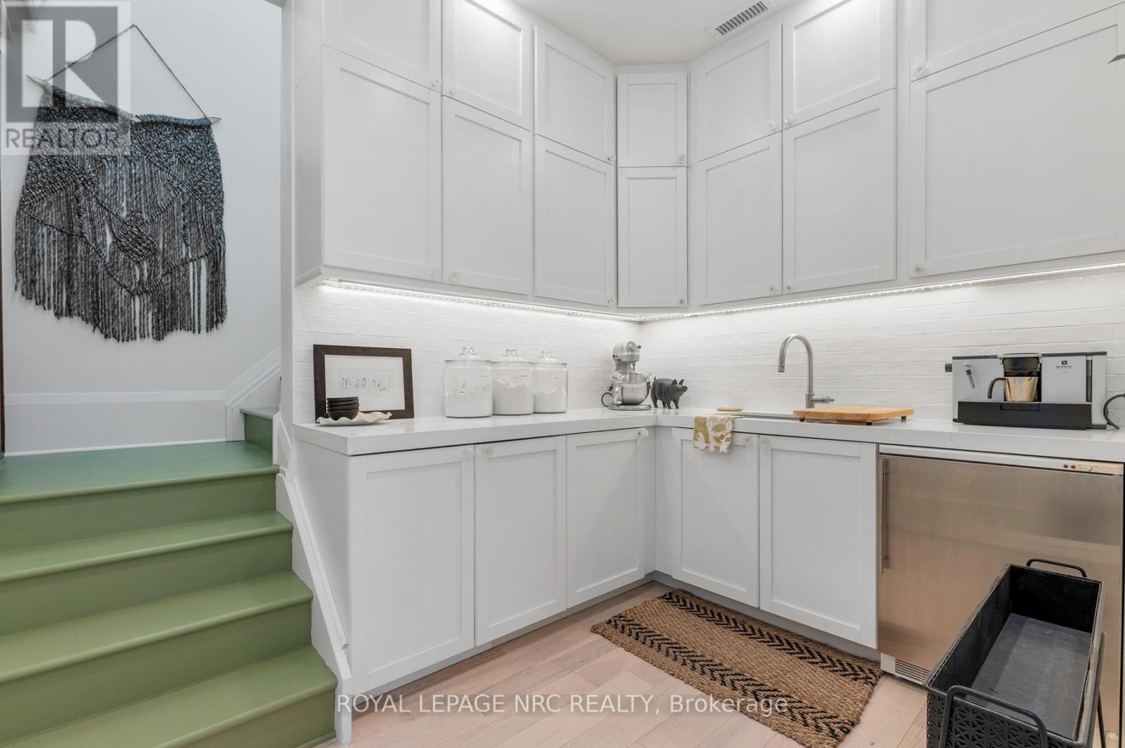 244 West Street, Port Colborne, Ontario  L3K 4E4 - Photo 28 - X12414351