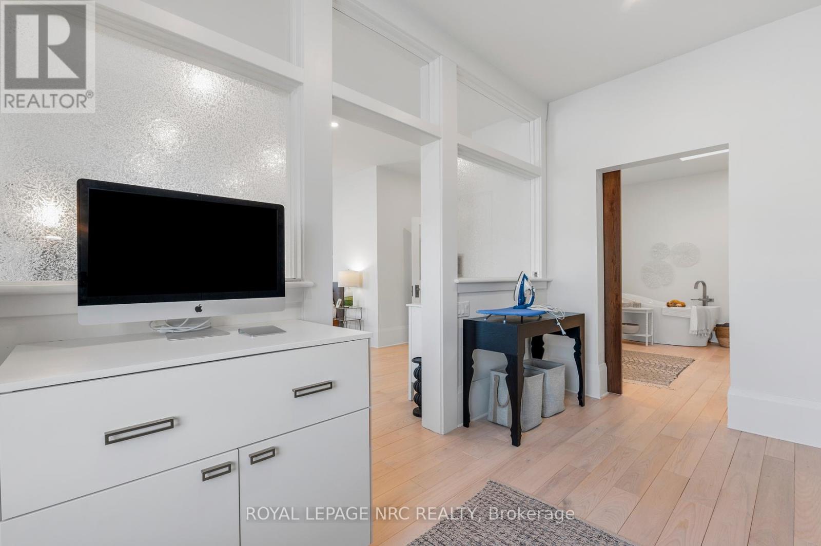 244 West Street, Port Colborne, Ontario  L3K 4E4 - Photo 36 - X12414351