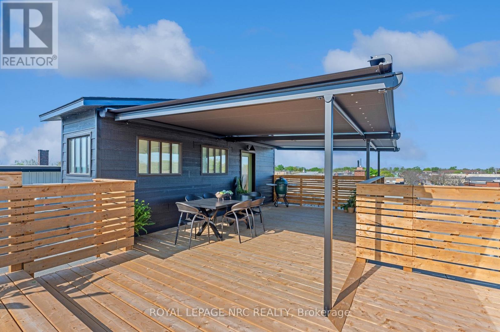 244 West Street, Port Colborne, Ontario  L3K 4E4 - Photo 8 - X12414351