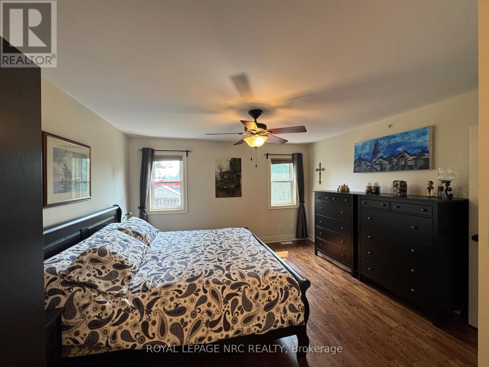 70 Parkside Drive, St. Catharines, Ontario  L2M 0B2 - Photo 17 - X12415164