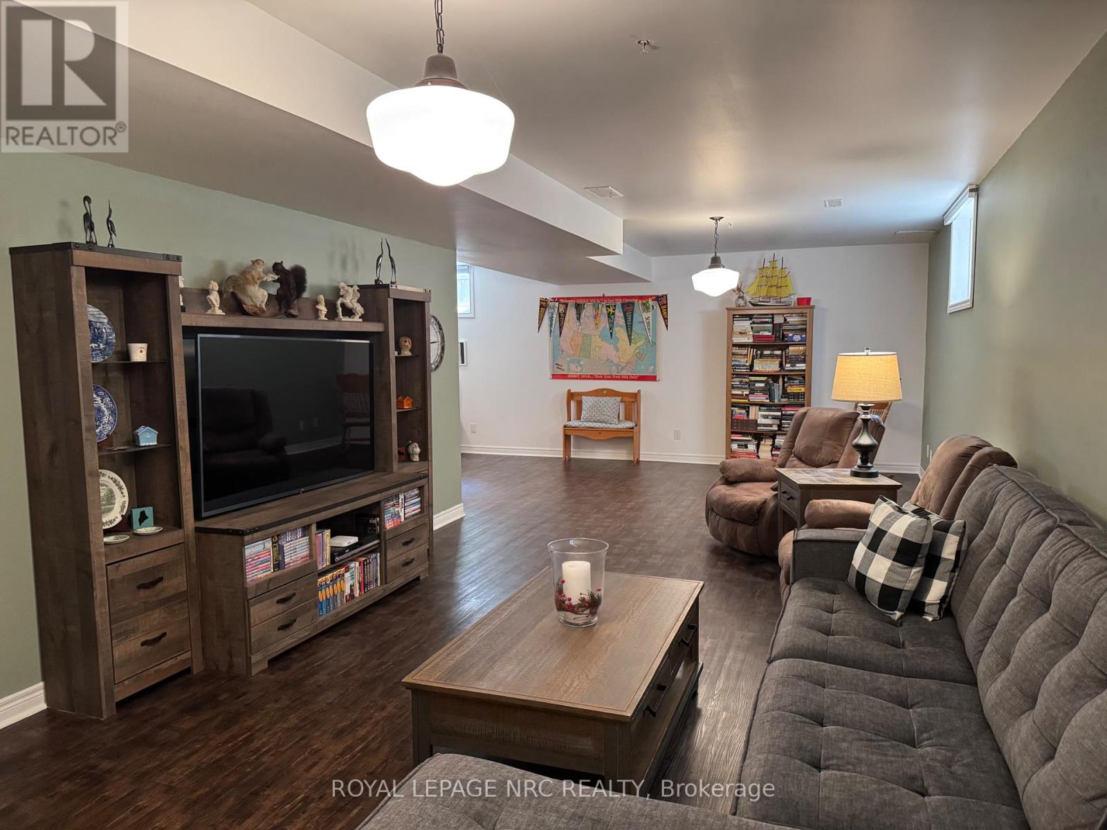 70 Parkside Drive, St. Catharines, Ontario  L2M 0B2 - Photo 24 - X12415164