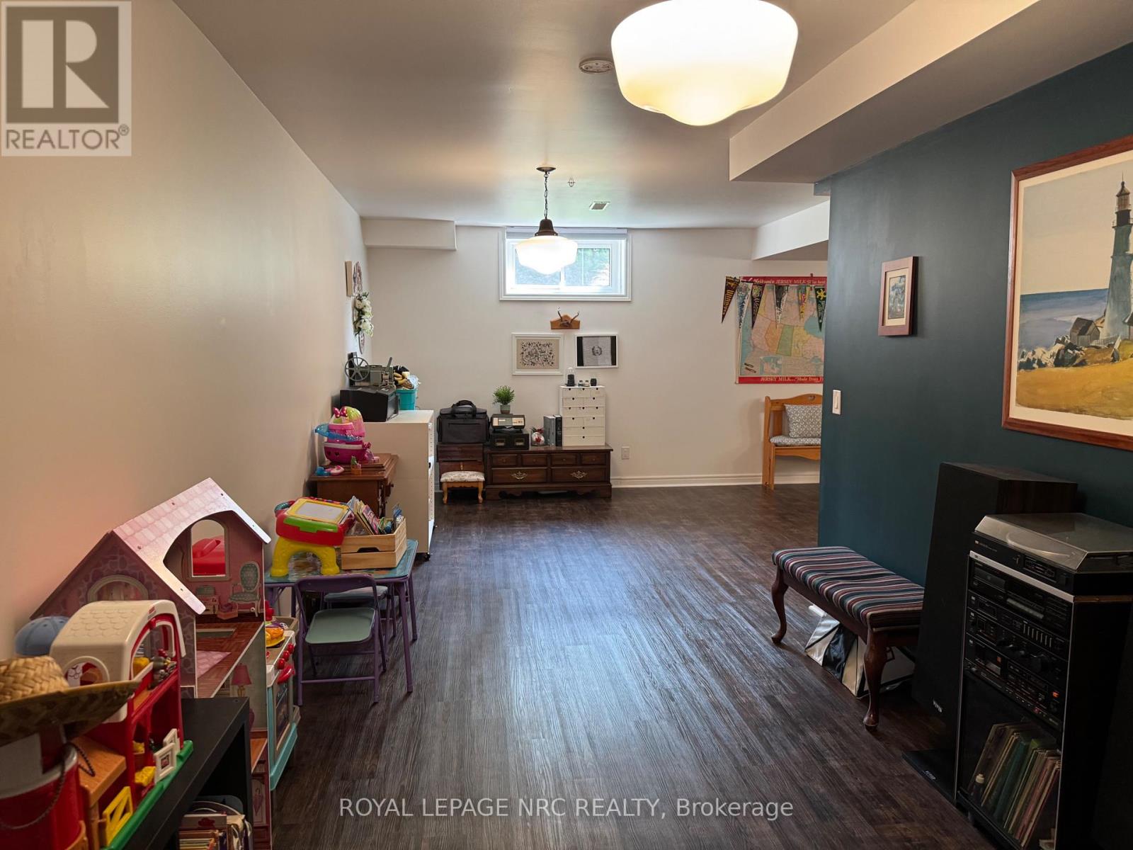 70 Parkside Drive, St. Catharines, Ontario  L2M 0B2 - Photo 30 - X12415164
