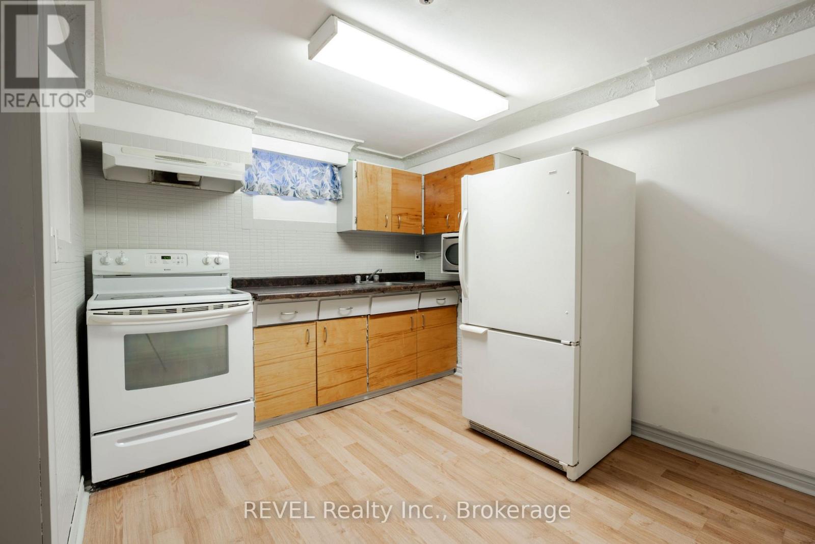 6835 Wills Street, Niagara Falls, Ontario  L2J 1Y6 - Photo 22 - X12419015