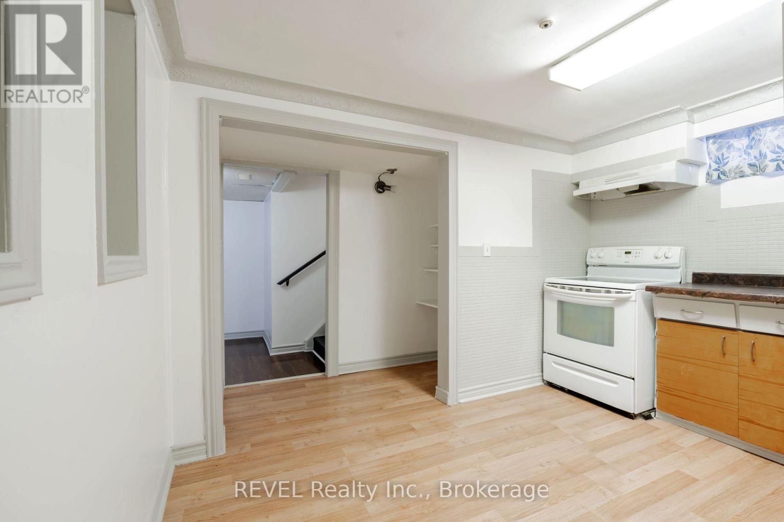 6835 Wills Street, Niagara Falls, Ontario  L2J 1Y6 - Photo 23 - X12419015