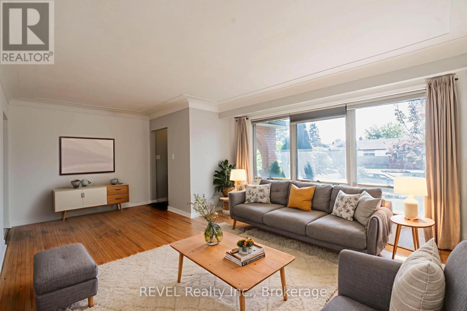 6835 Wills Street, Niagara Falls, Ontario  L2J 1Y6 - Photo 7 - X12419015