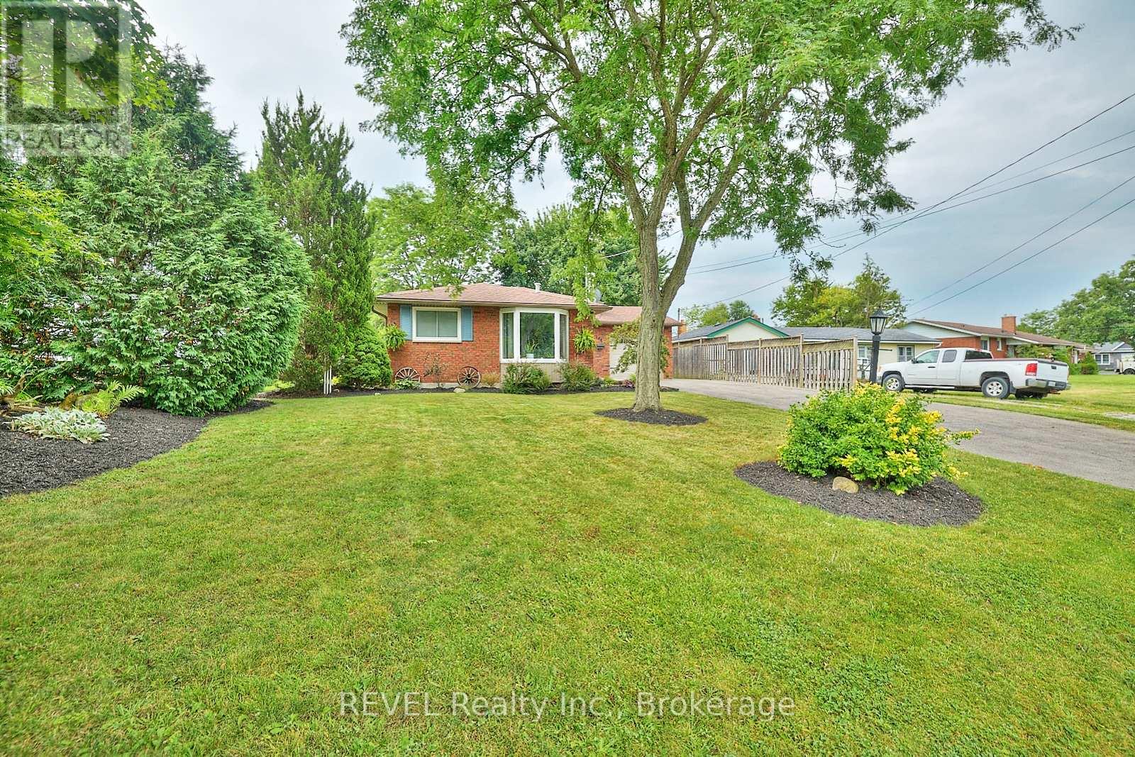 186 COLVER STREET, west lincoln (smithville), Ontario