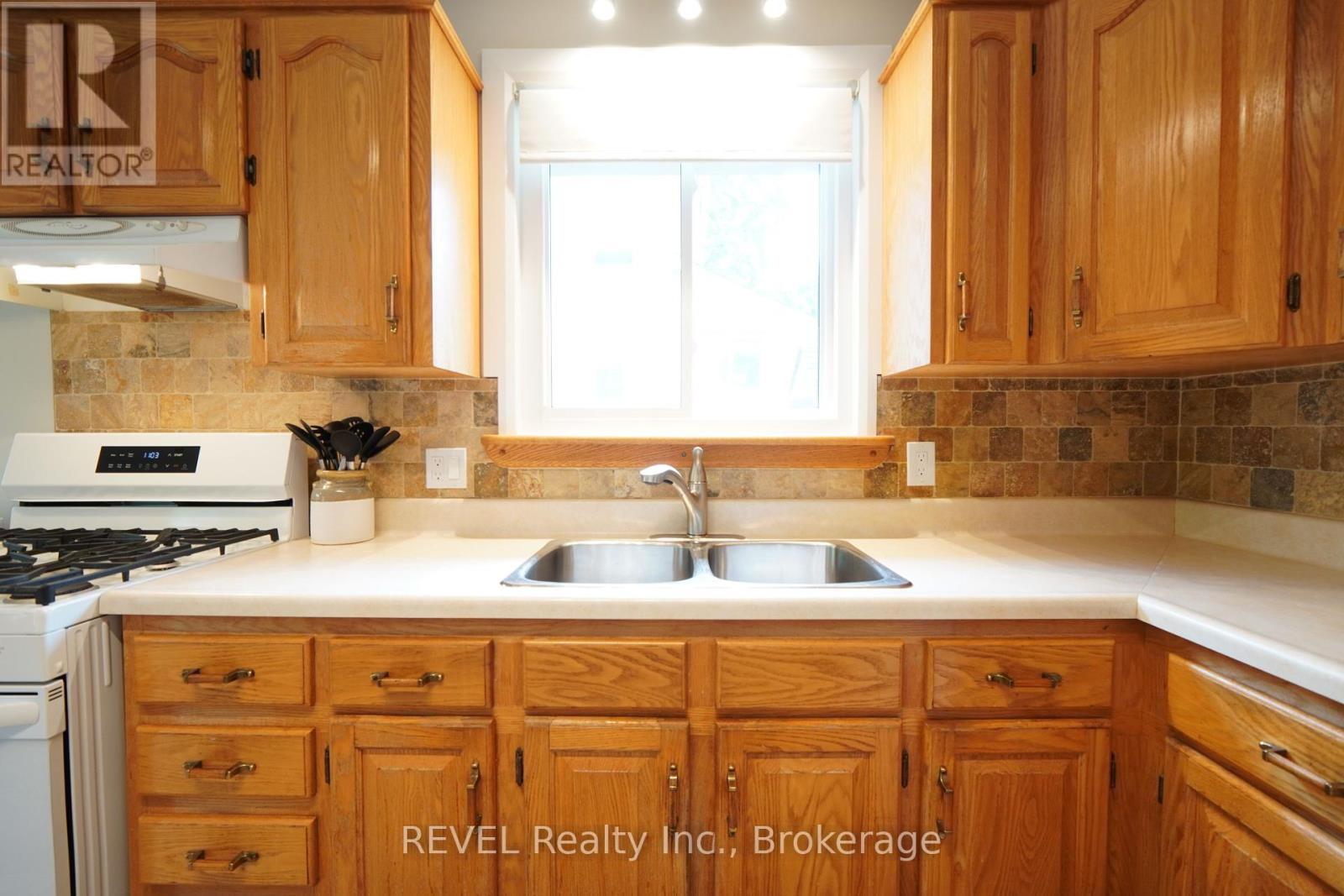 186 Colver Street, West Lincoln (Smithville), Ontario  L0R 2A0 - Photo 13 - X12420882