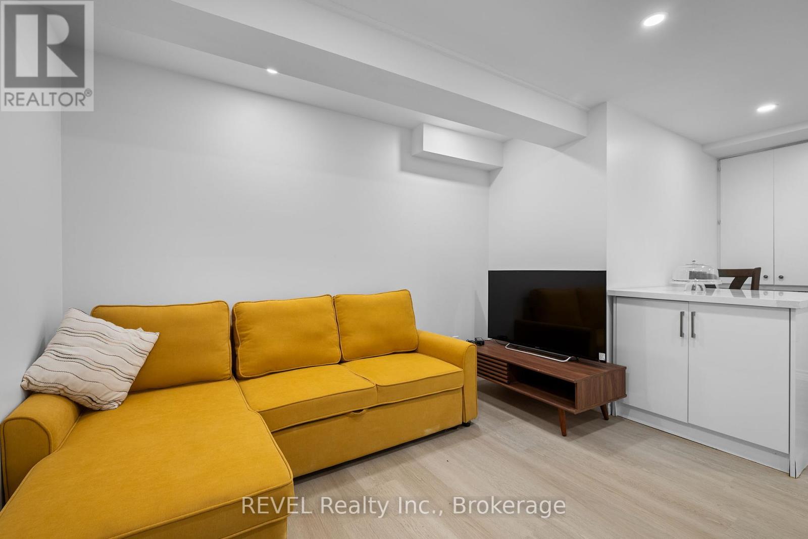 Lower - 14 Michaela Crescent, Pelham, Ontario  L0S 1E4 - Photo 4 - X12420945