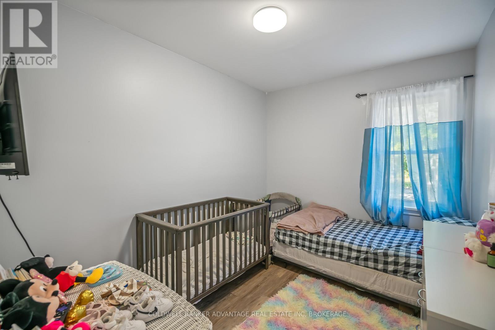 275 Gilmore Road, Fort Erie, Ontario  L2A 2M6 - Photo 10 - X12421784