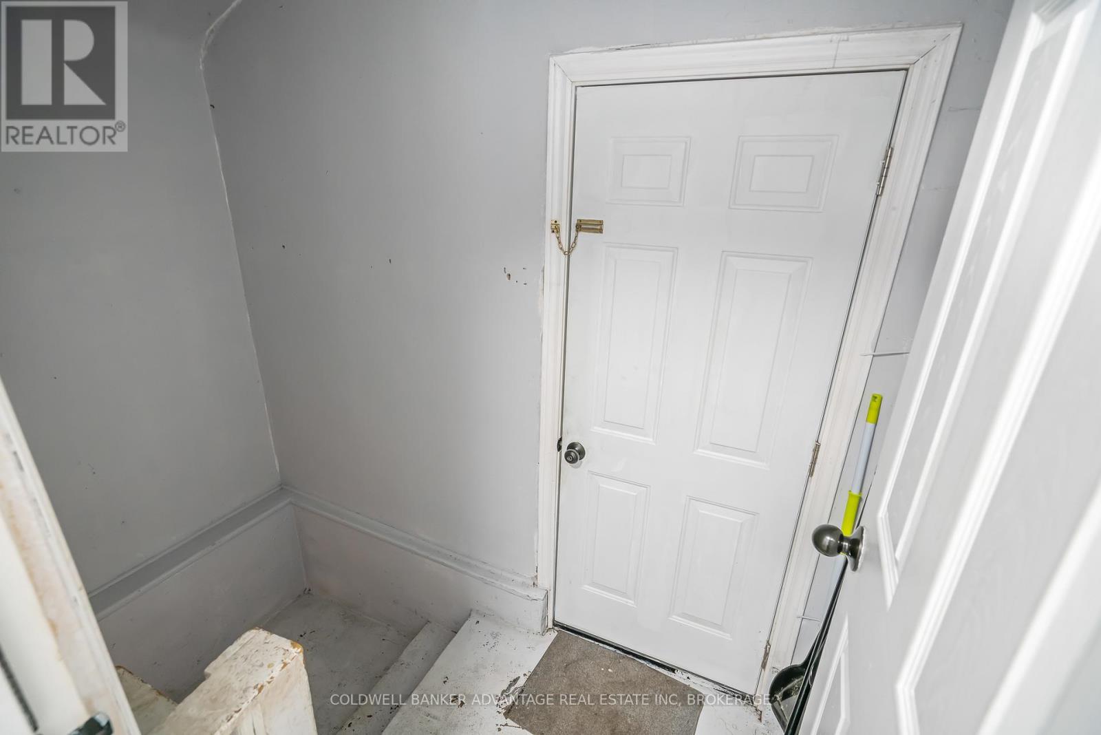 275 Gilmore Road, Fort Erie, Ontario  L2A 2M6 - Photo 13 - X12421784