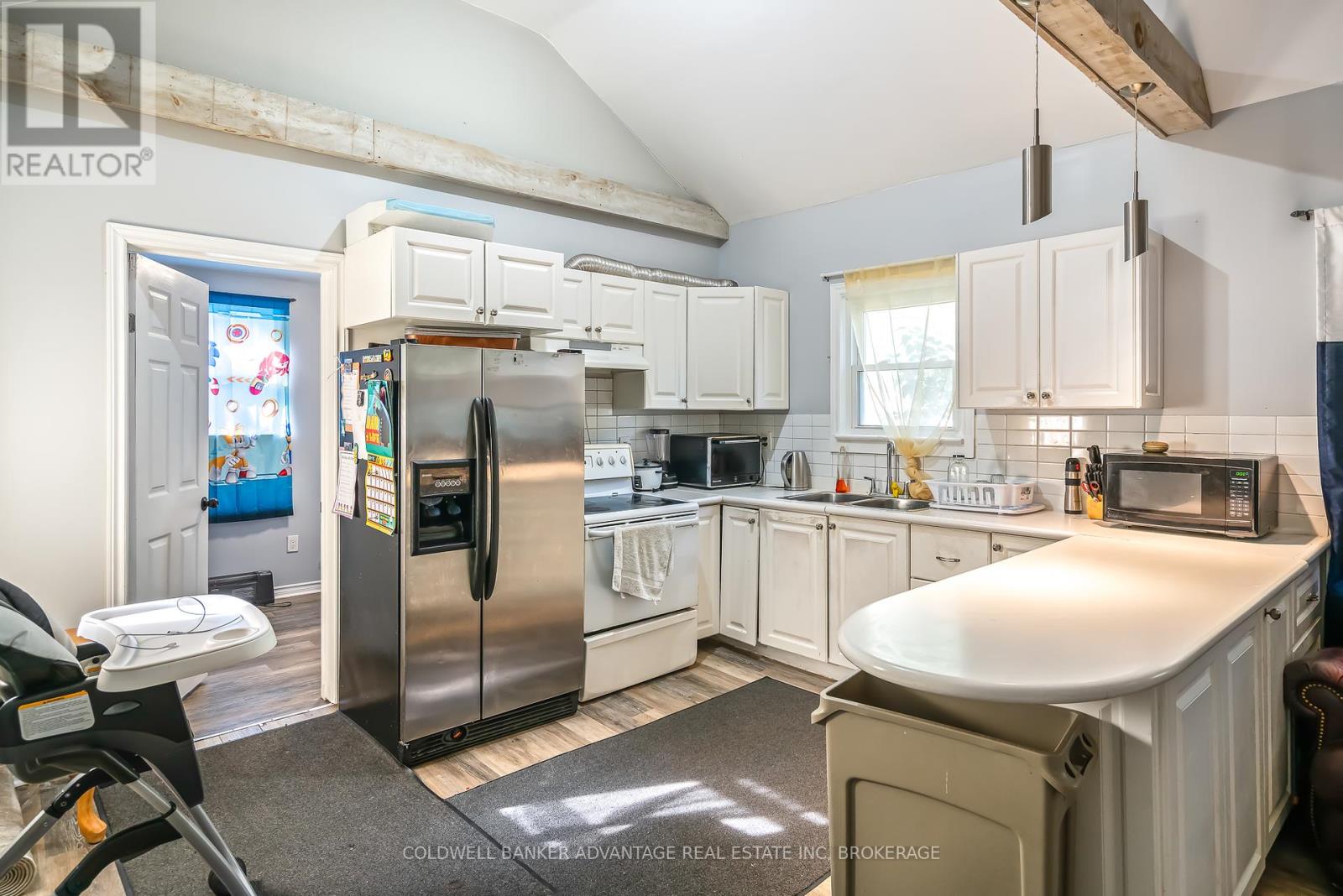 275 Gilmore Road, Fort Erie, Ontario  L2A 2M6 - Photo 7 - X12421784