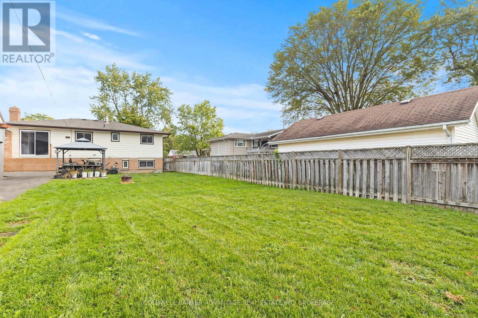 1377 Garrison Road, Fort Erie, Ontario  L2A 1P4 - Photo 4 - X12423009