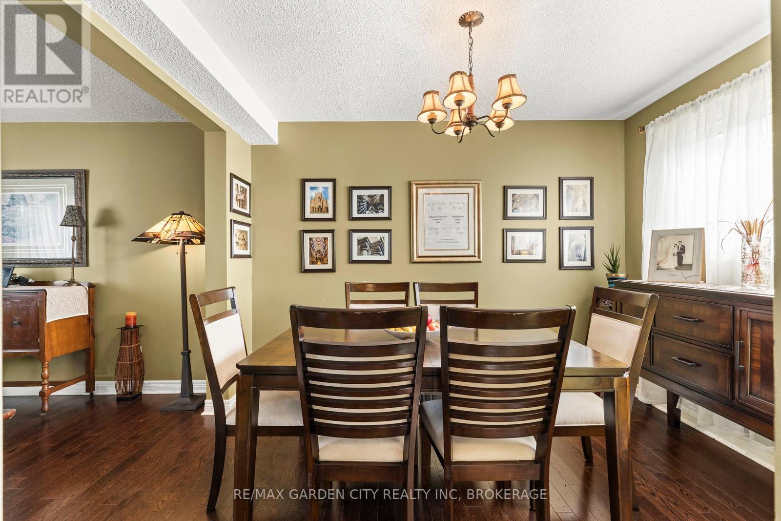 43 Capri Street, Thorold, Ontario  L2V 4R9 - Photo 11 - X12423399