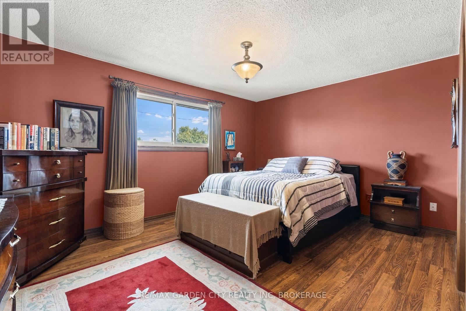 43 Capri Street, Thorold, Ontario  L2V 4R9 - Photo 18 - X12423399