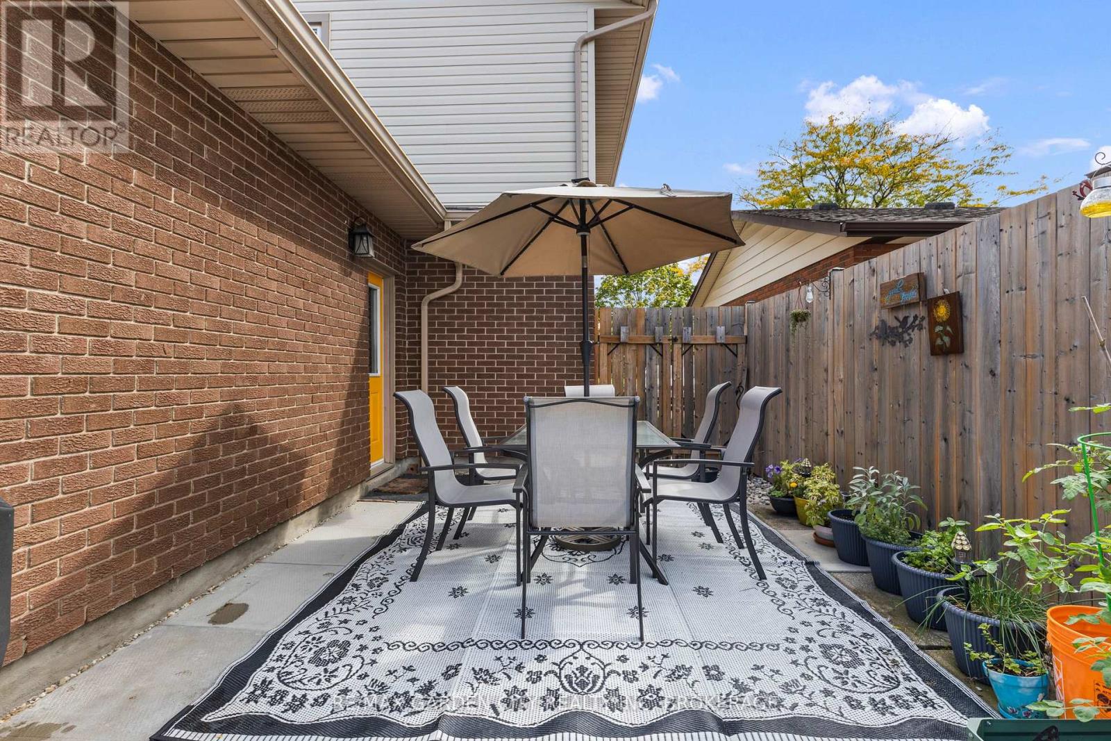 43 Capri Street, Thorold, Ontario  L2V 4R9 - Photo 30 - X12423399