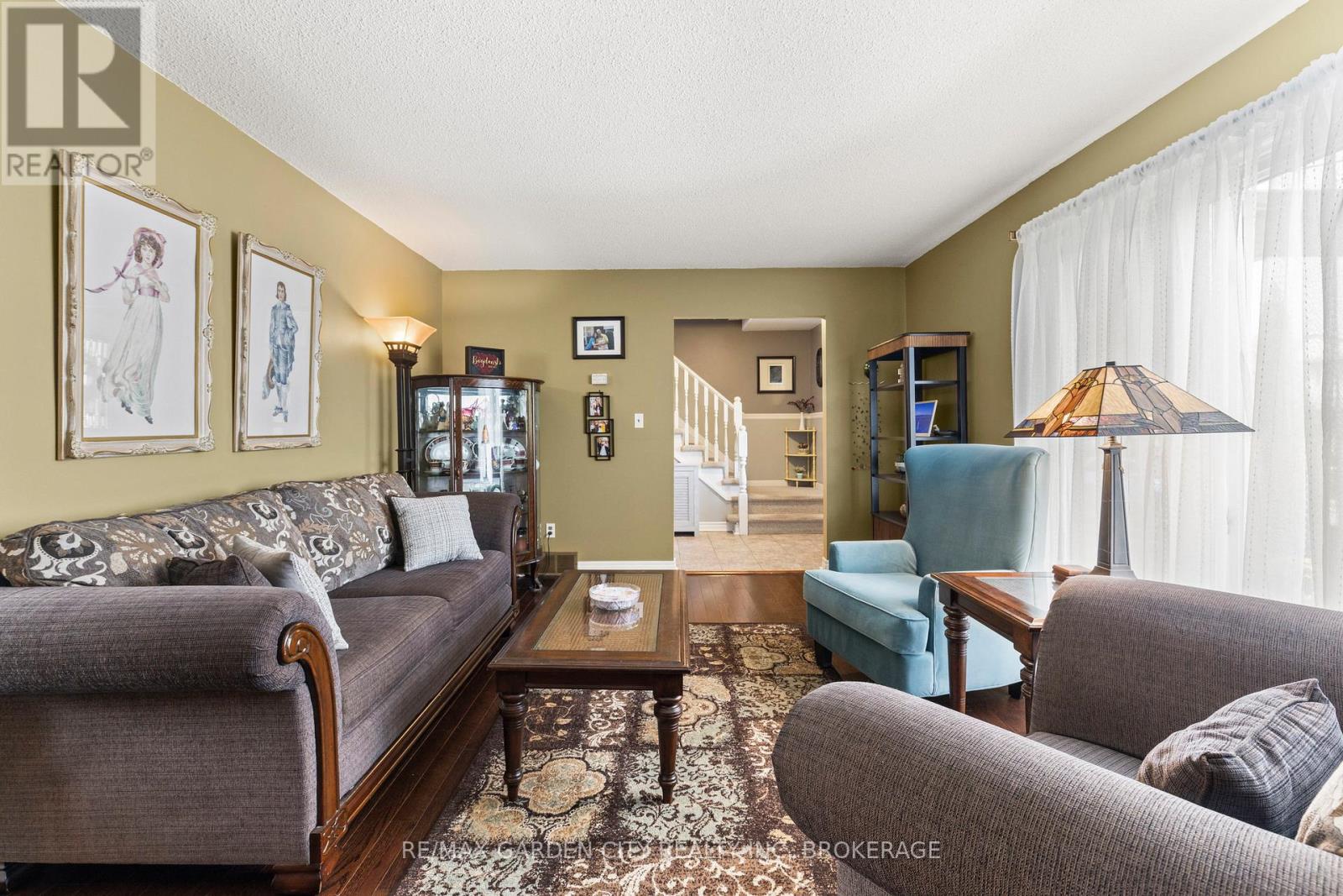 43 Capri Street, Thorold, Ontario  L2V 4R9 - Photo 9 - X12423399