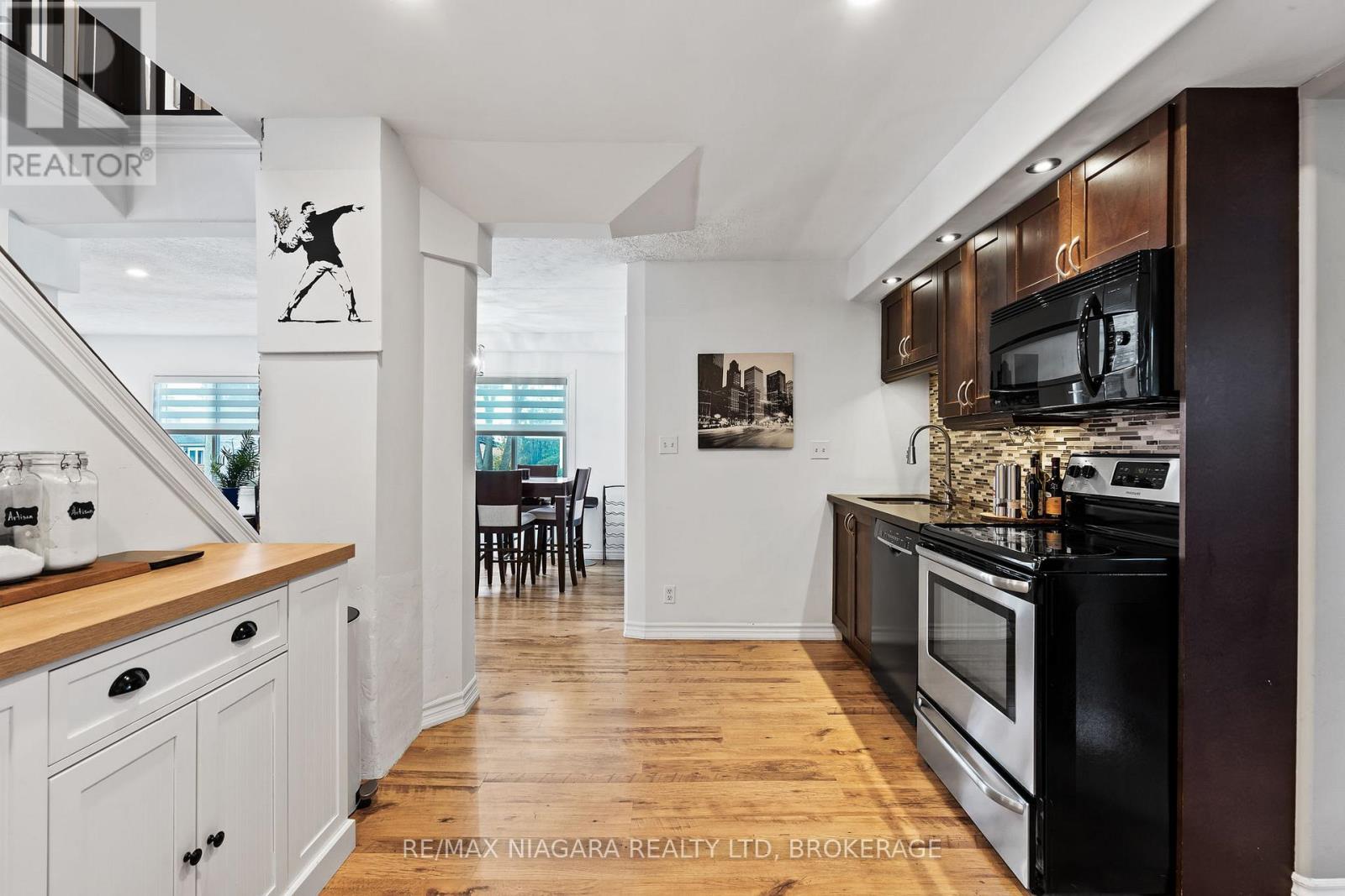 5690 Highland Avenue, Niagara Falls, Ontario  L2G 4X3 - Photo 11 - X12424520