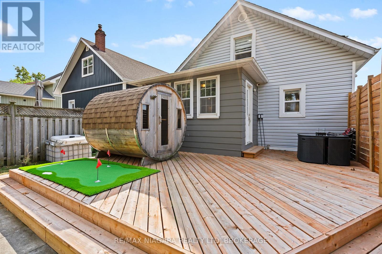 5690 Highland Avenue, Niagara Falls, Ontario  L2G 4X3 - Photo 3 - X12424520