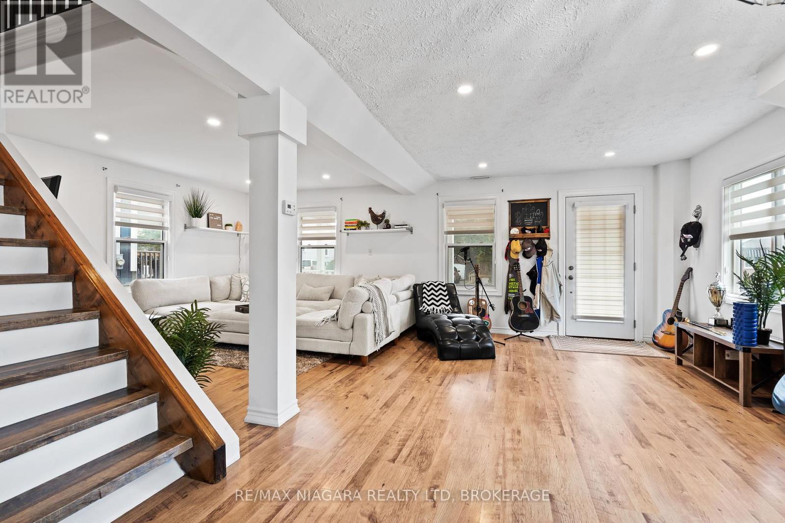 5690 Highland Avenue, Niagara Falls, Ontario  L2G 4X3 - Photo 8 - X12424520