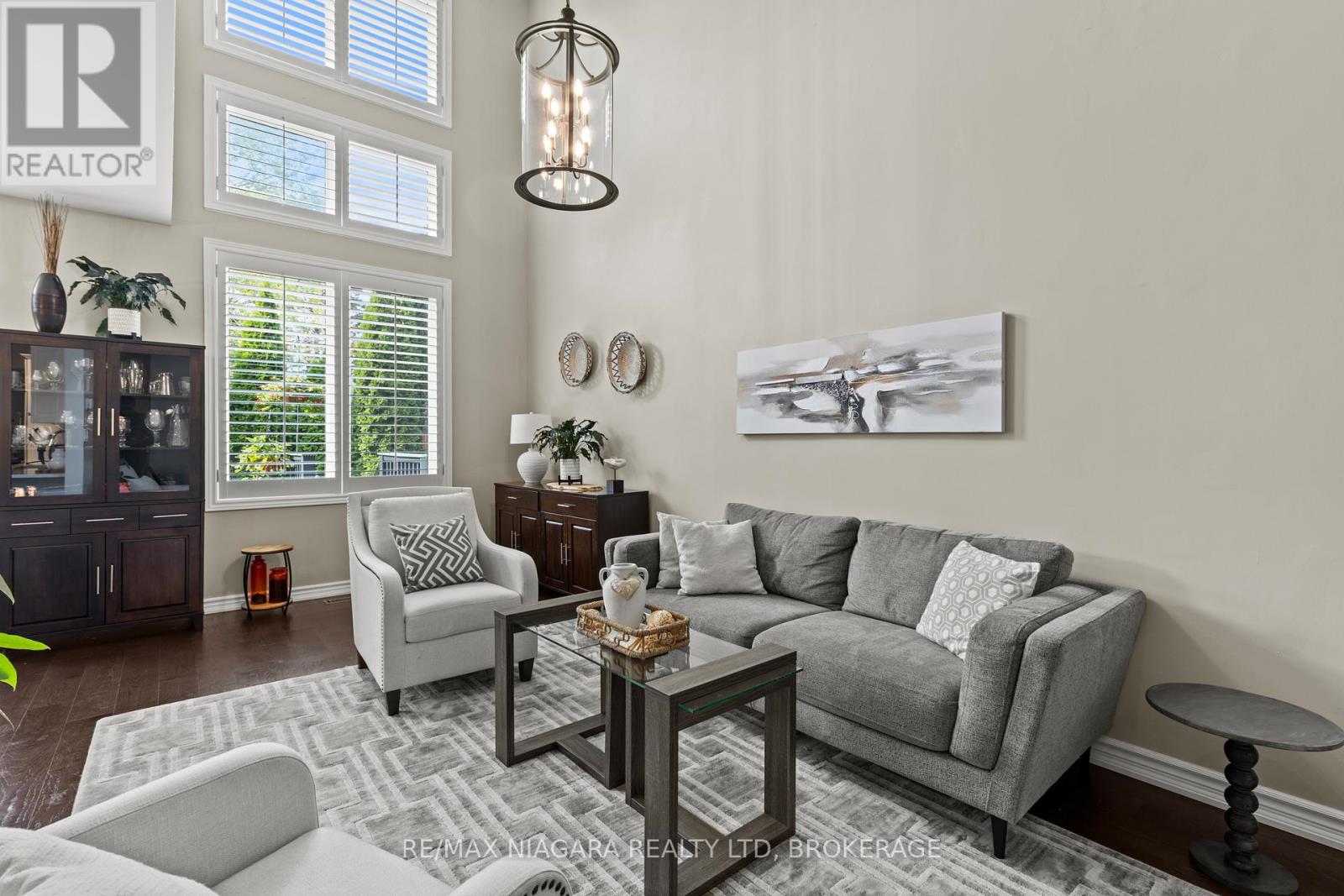 3 - 88 Lakeport Road, St. Catharines, Ontario  L2N 4P8 - Photo 10 - X12425061