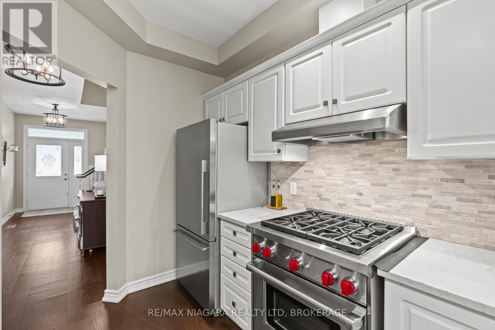 3 - 88 Lakeport Road, St. Catharines, Ontario  L2N 4P8 - Photo 16 - X12425061