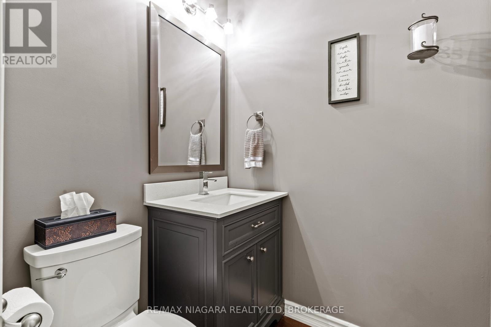 3 - 88 Lakeport Road, St. Catharines, Ontario  L2N 4P8 - Photo 18 - X12425061