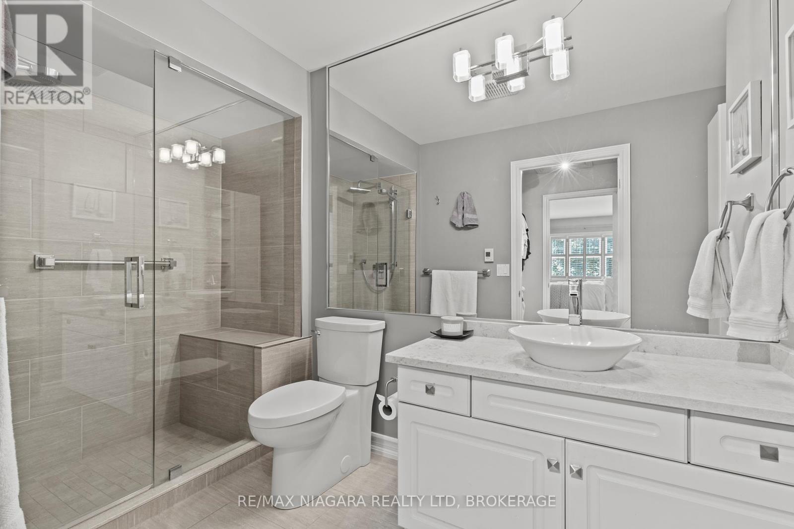 3 - 88 Lakeport Road, St. Catharines, Ontario  L2N 4P8 - Photo 23 - X12425061