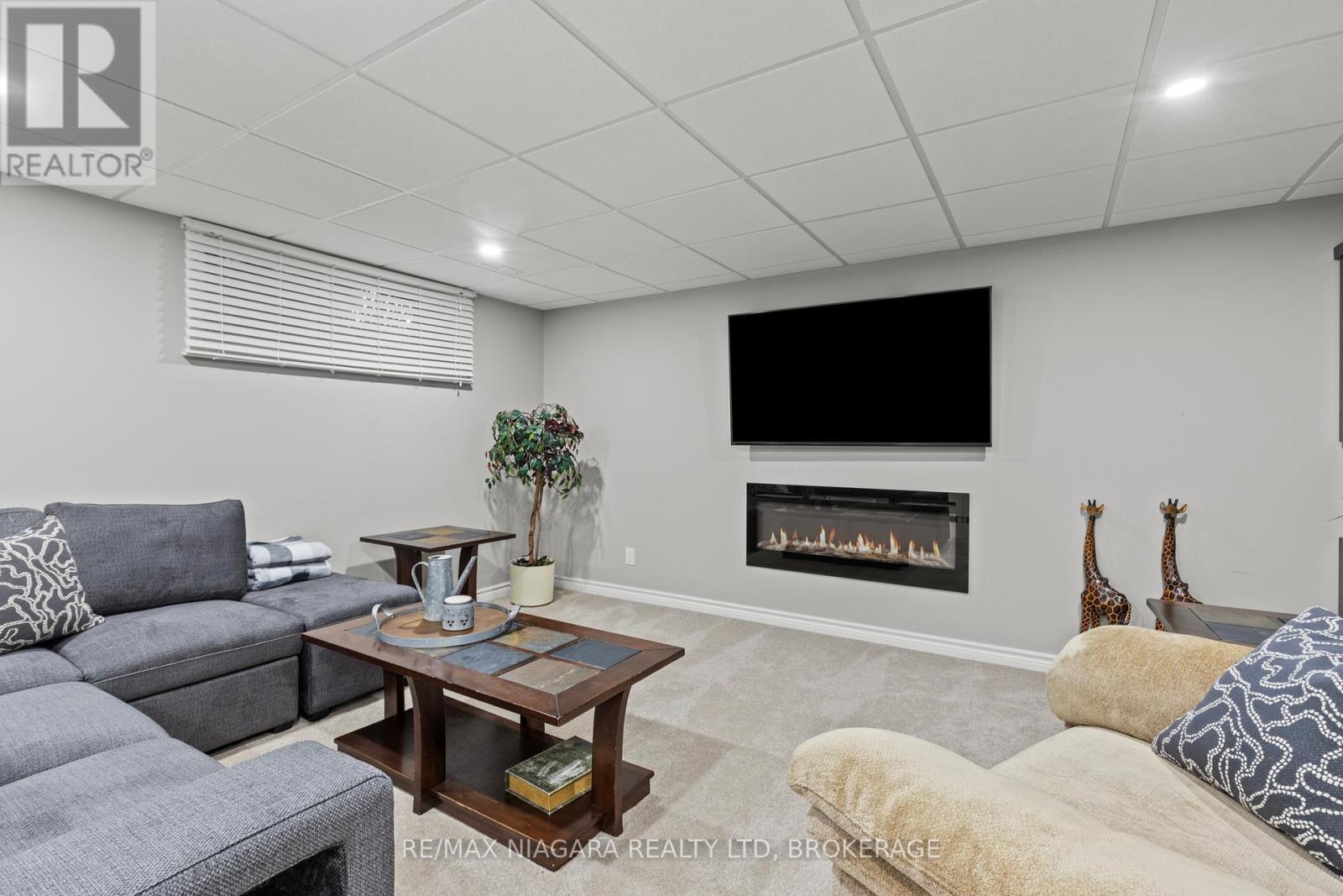 3 - 88 Lakeport Road, St. Catharines, Ontario  L2N 4P8 - Photo 34 - X12425061