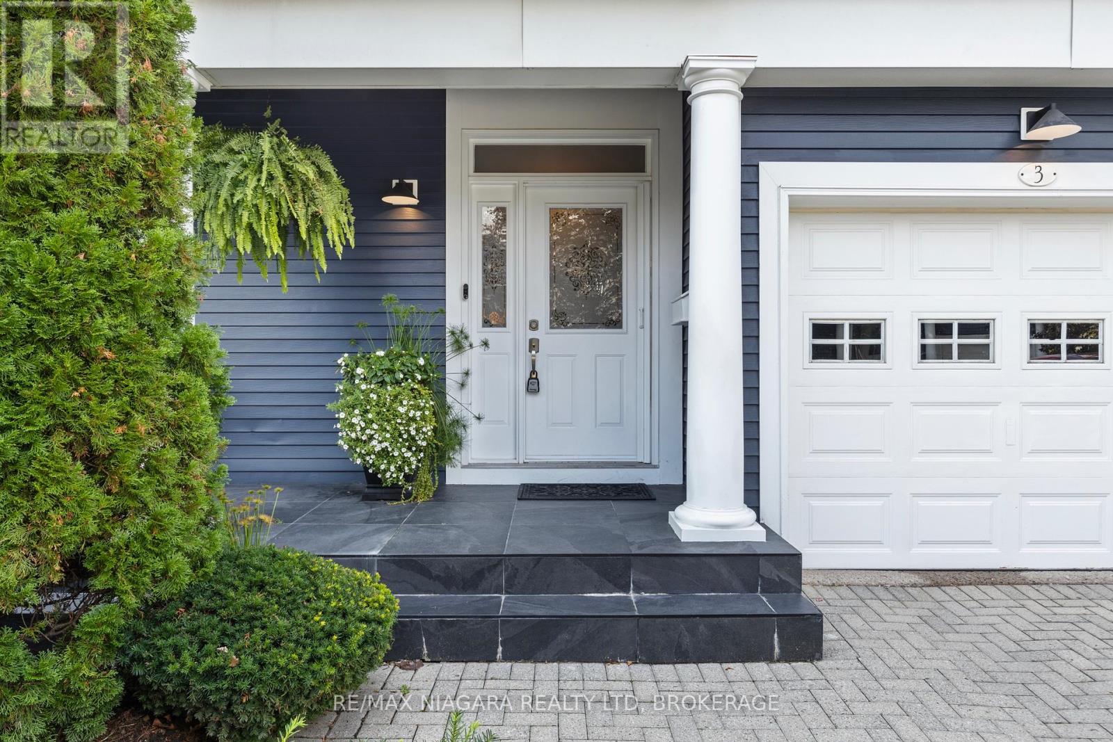 3 - 88 Lakeport Road, St. Catharines, Ontario  L2N 4P8 - Photo 4 - X12425061