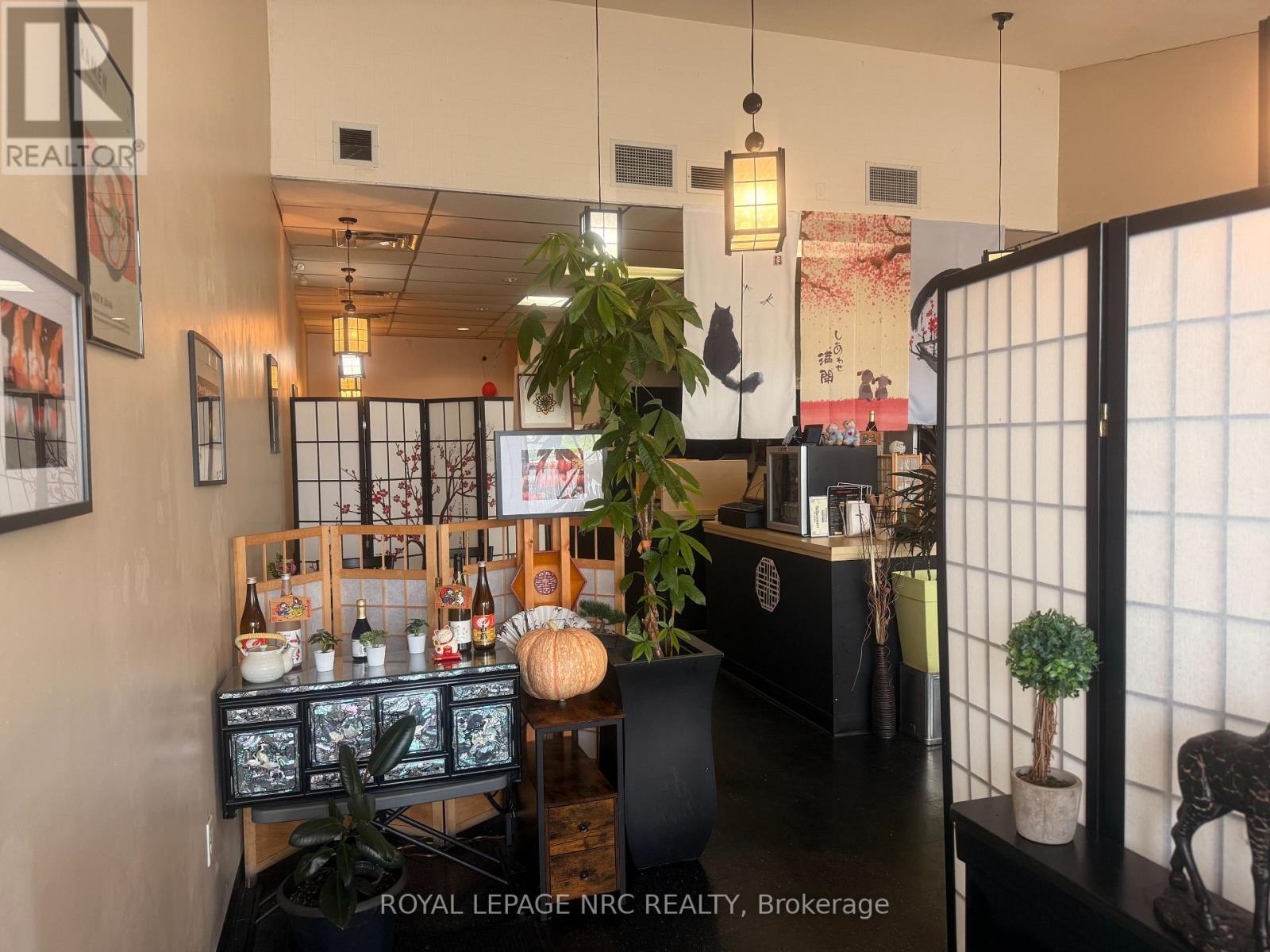 14 - 6100 Thorold Stone Road, Niagara Falls, Ontario  L2J 1A3 - Photo 3 - X12425232