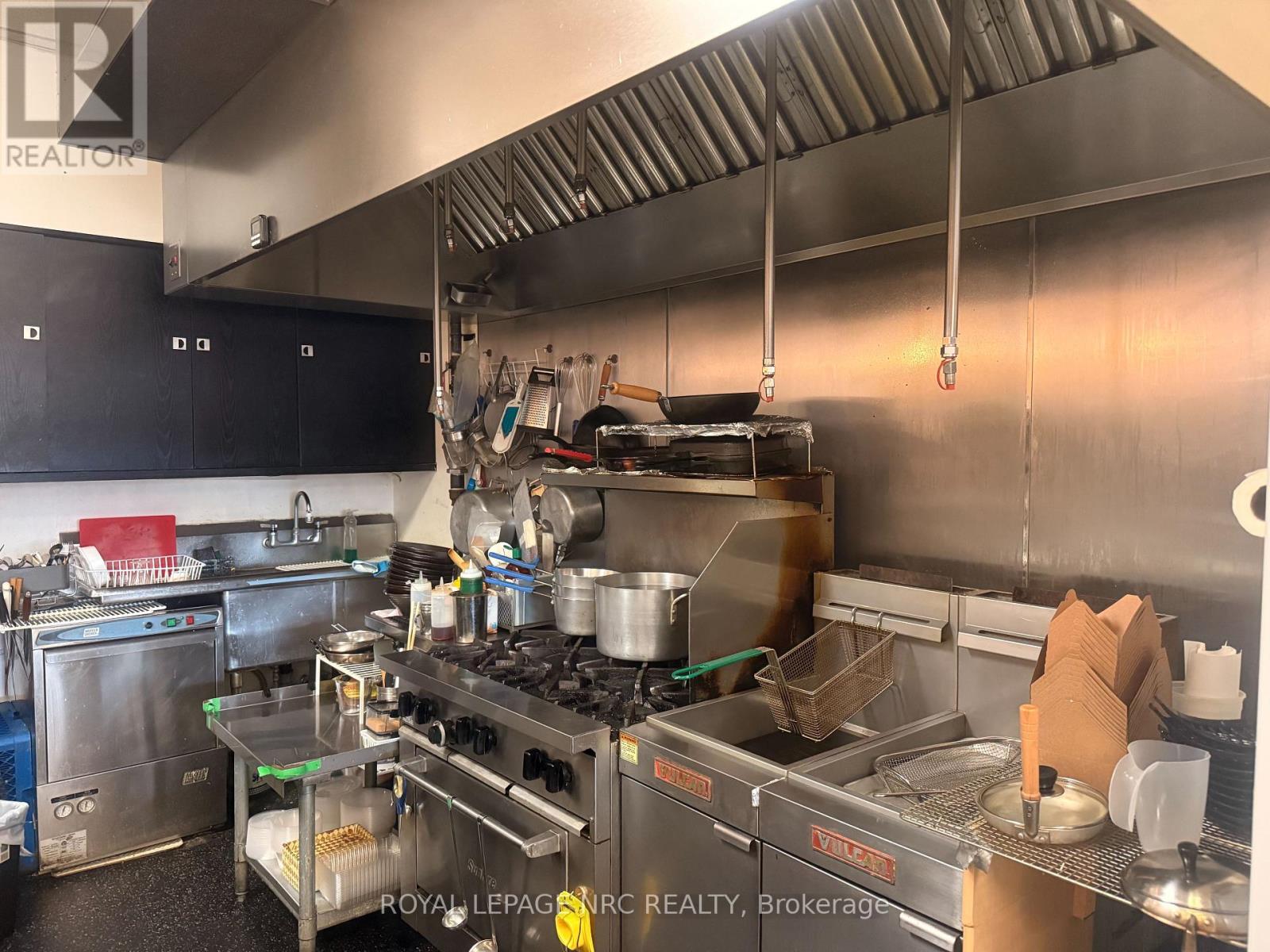 14 - 6100 Thorold Stone Road, Niagara Falls, Ontario  L2J 1A3 - Photo 7 - X12425232