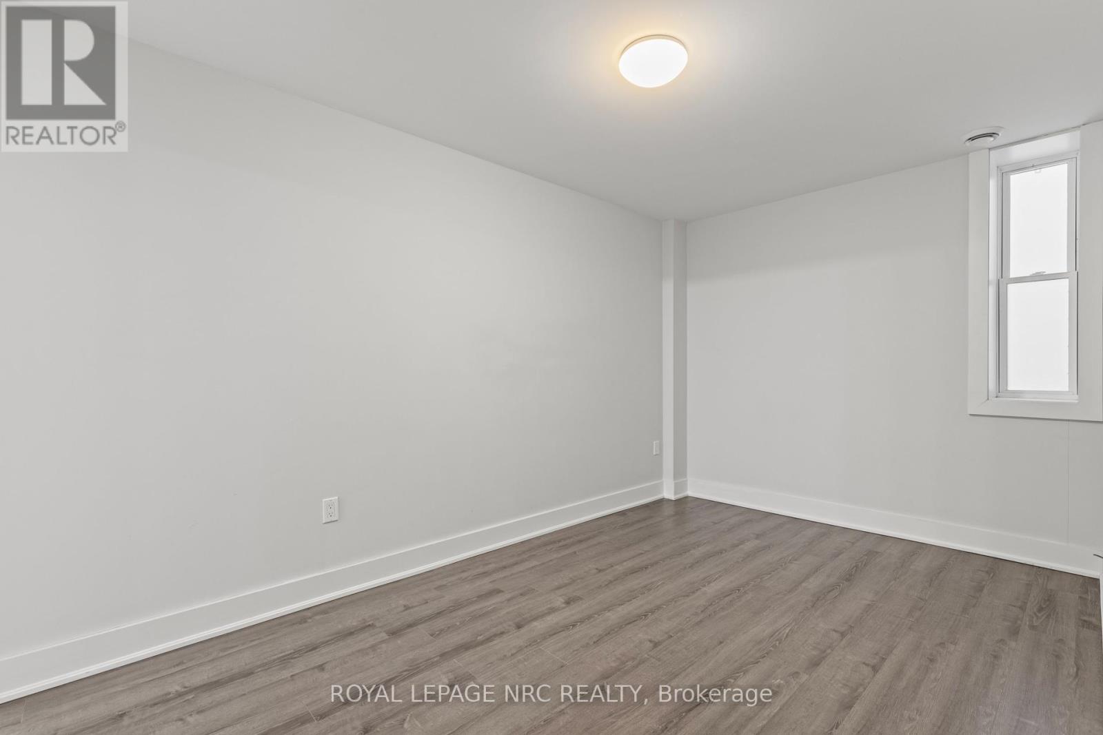 106 - 3710 Main Street, Niagara Falls, Ontario  L2G 6B1 - Photo 14 - X12425390