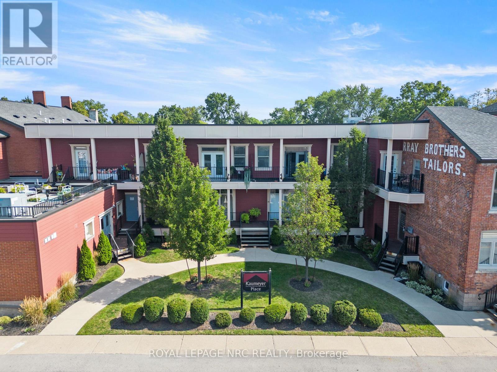 106 - 3710 Main Street, Niagara Falls, Ontario  L2G 6B1 - Photo 2 - X12425390