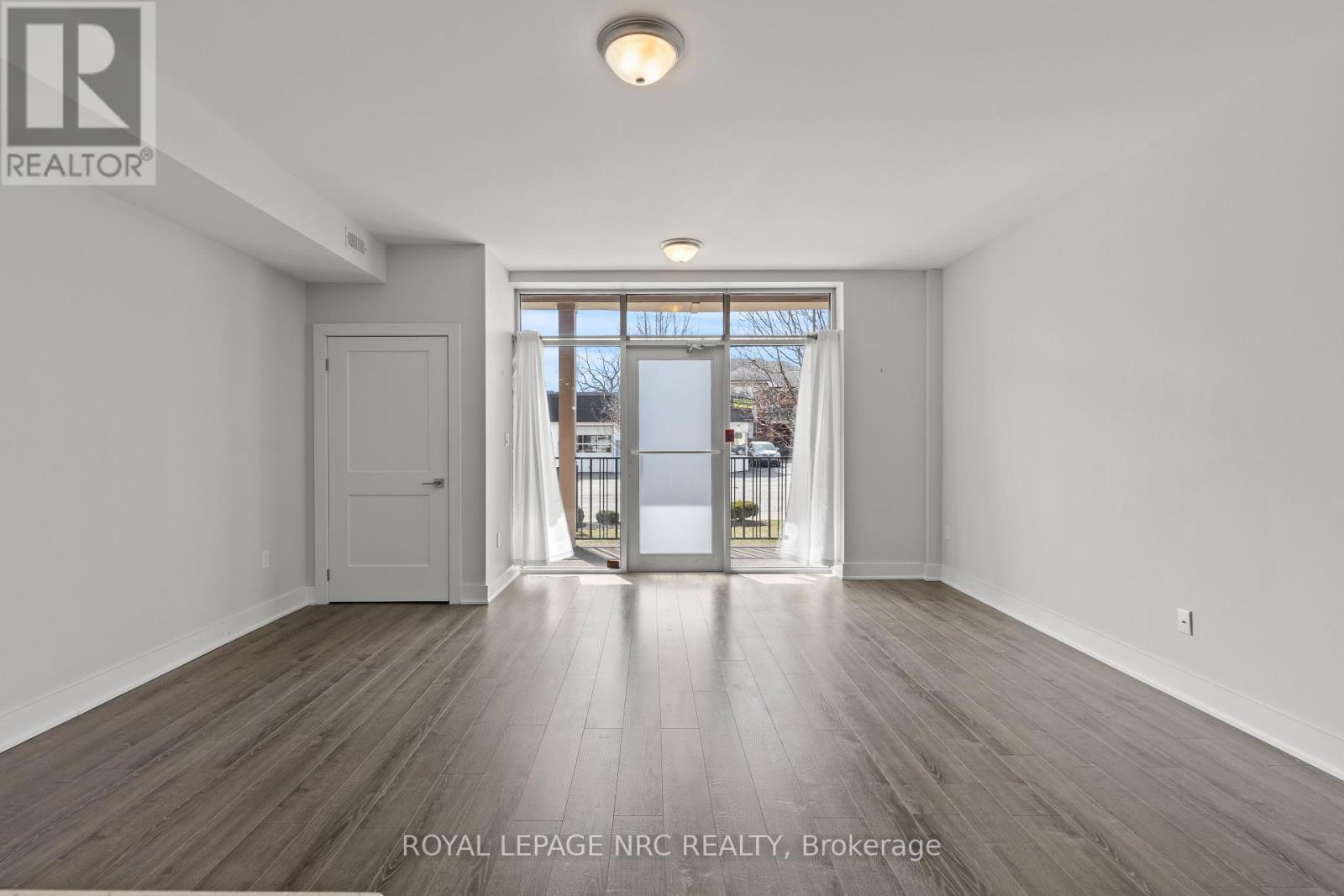 106 - 3710 Main Street, Niagara Falls, Ontario  L2G 6B1 - Photo 5 - X12425390