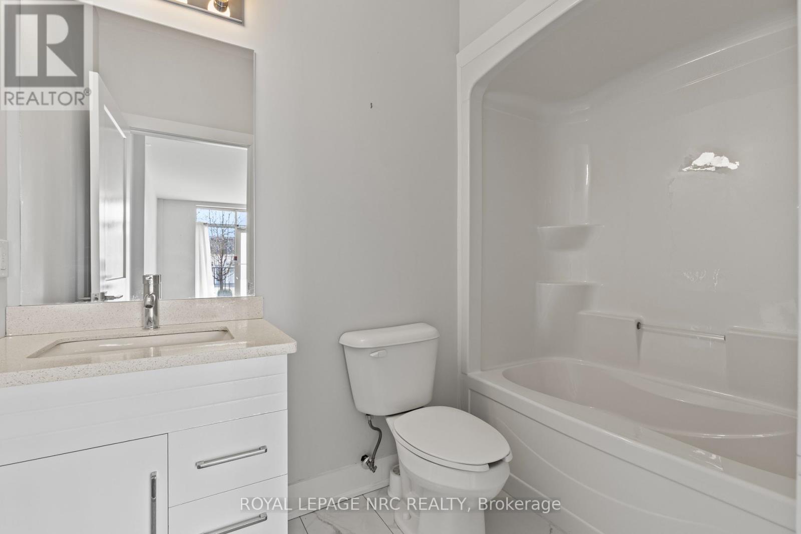 106 - 3710 Main Street, Niagara Falls, Ontario  L2G 6B1 - Photo 8 - X12425390