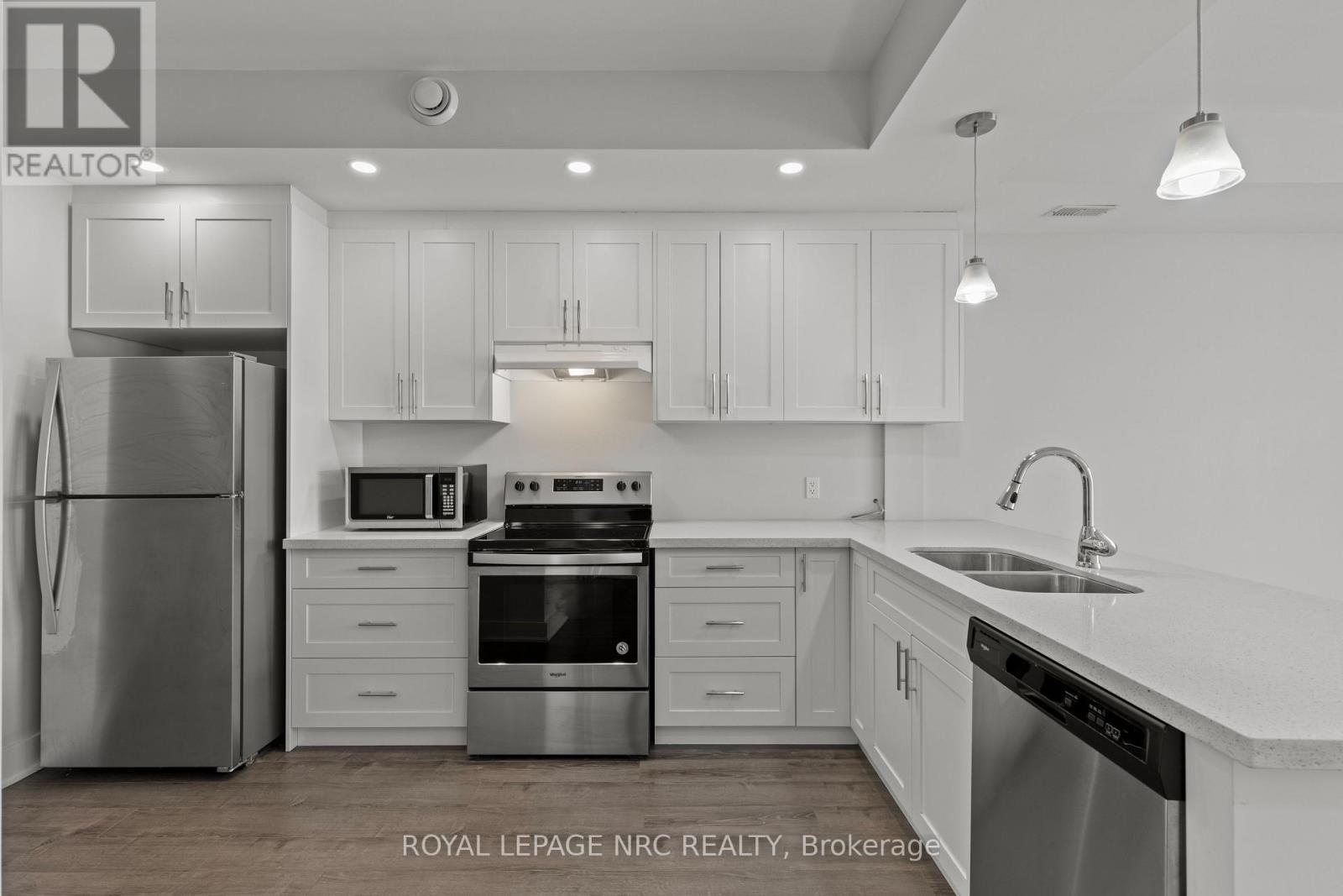 106 - 3710 Main Street, Niagara Falls, Ontario  L2G 6B1 - Photo 9 - X12425390