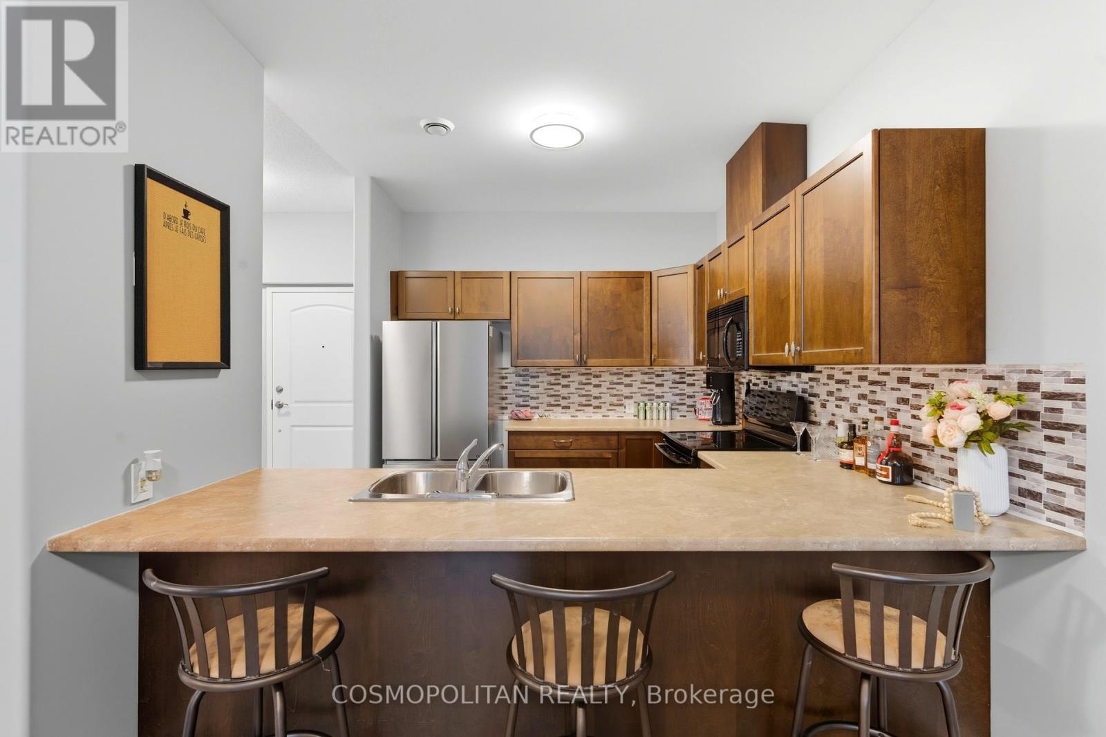 204 - 2799 St. Paul Avenue, Niagara Falls, Ontario  L2J 2L3 - Photo 6 - X12425442