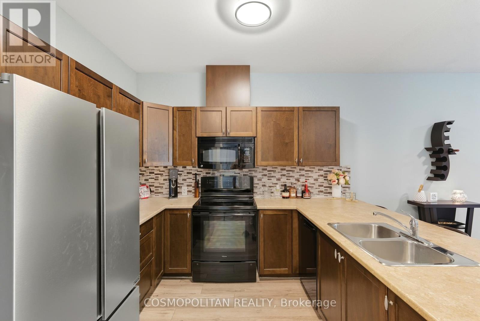 204 - 2799 St. Paul Avenue, Niagara Falls, Ontario  L2J 2L3 - Photo 7 - X12425442