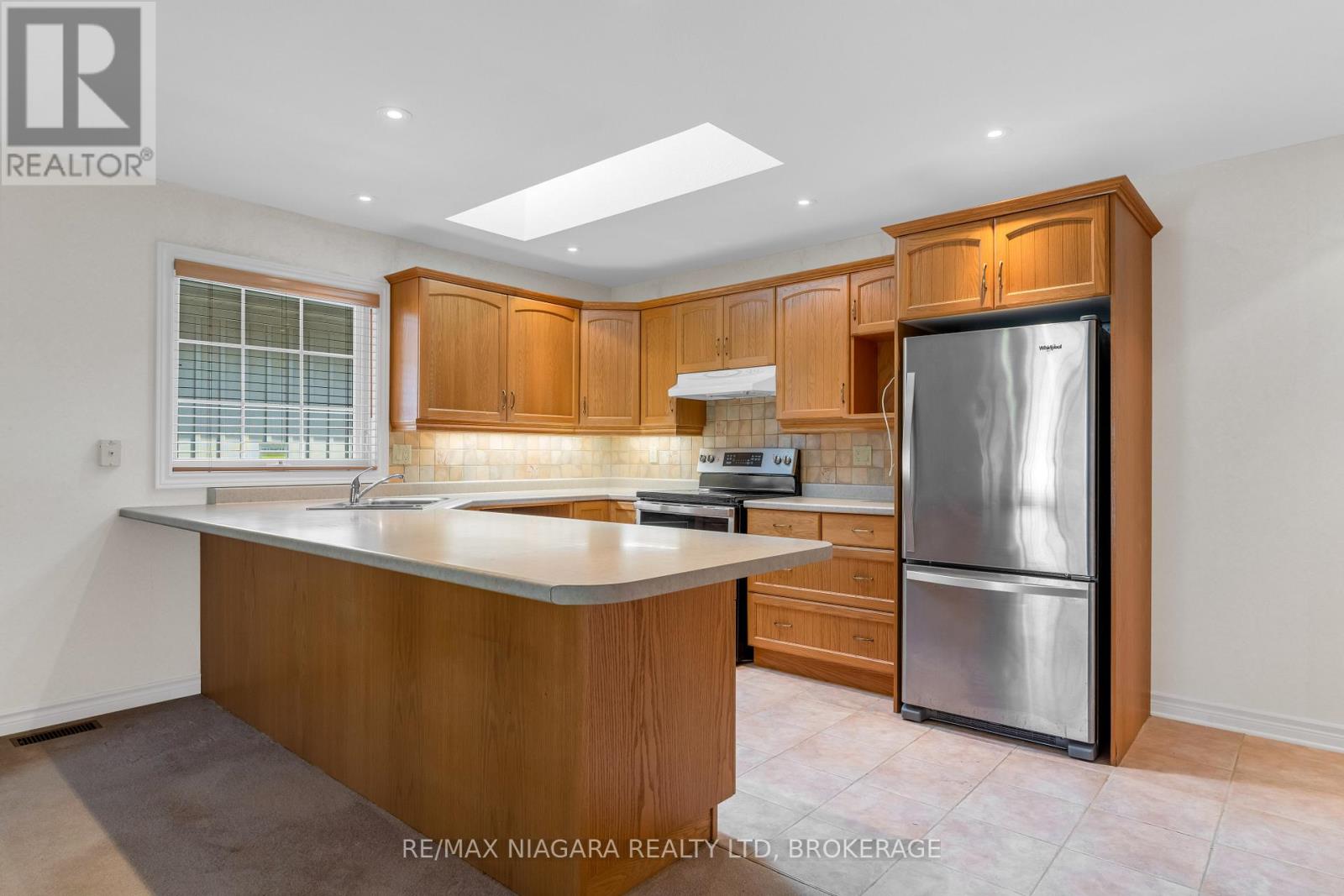 40 Frontier Drive, Niagara-On-The-Lake, Ontario  L0S 1J0 - Photo 11 - X12425600