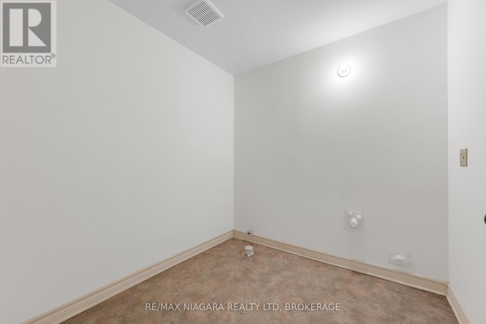 40 Frontier Drive, Niagara-On-The-Lake, Ontario  L0S 1J0 - Photo 25 - X12425600